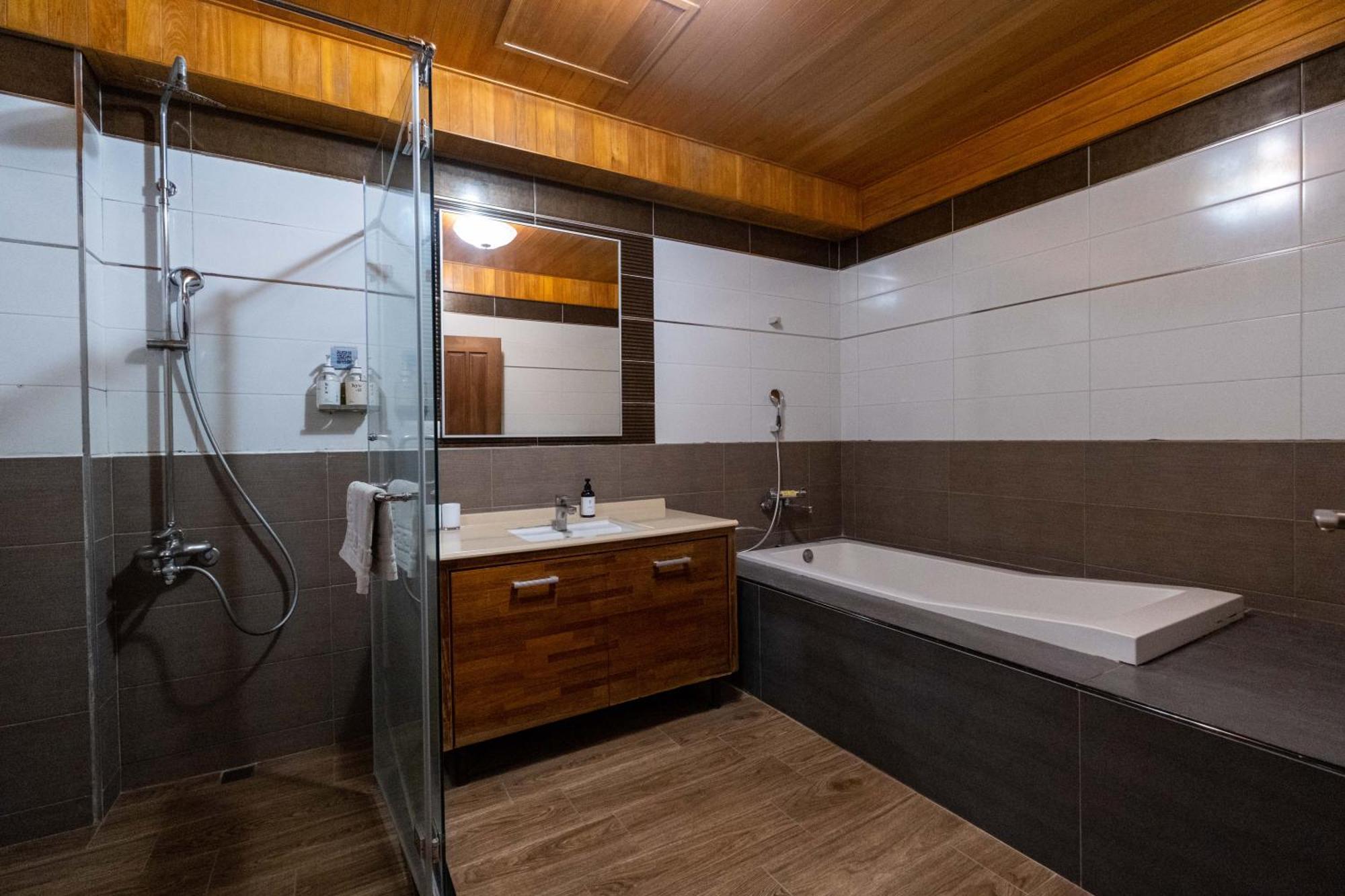 Huzi Room Tainan Zewnętrze zdjęcie