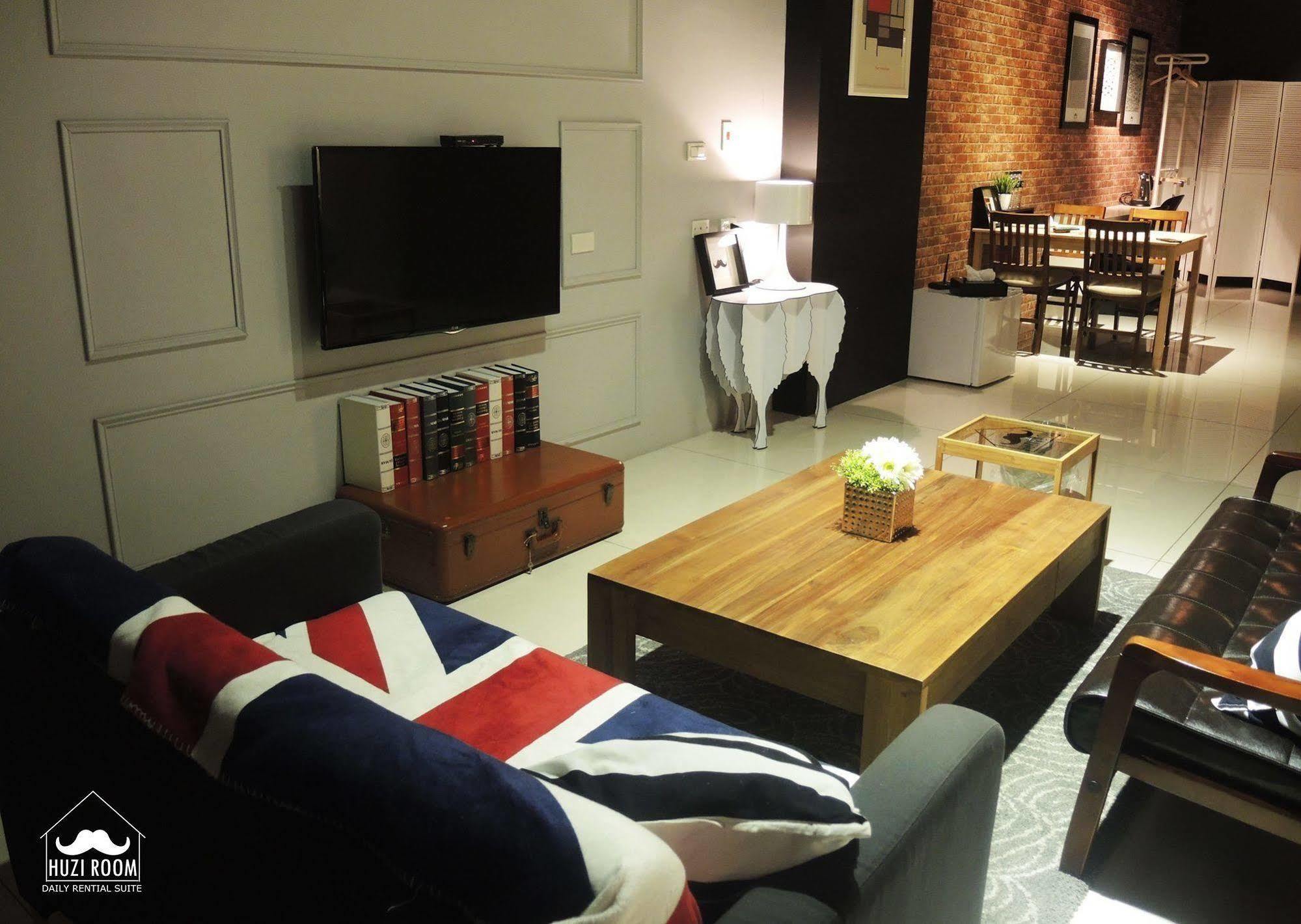 Huzi Room Tainan Zewnętrze zdjęcie